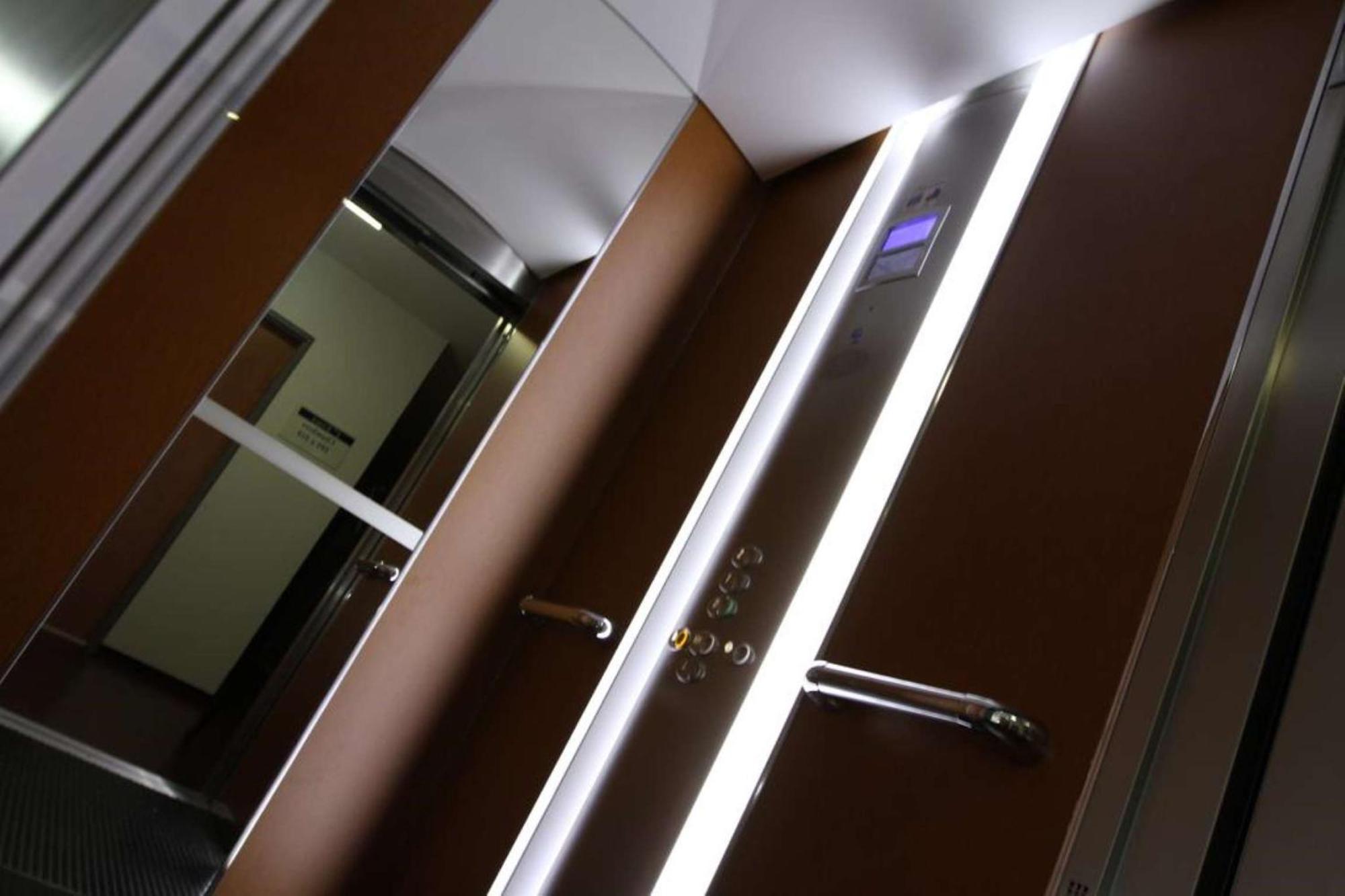 Brit Hotel Confort Villeneuve Sur Lot Bias  Buitenkant foto
