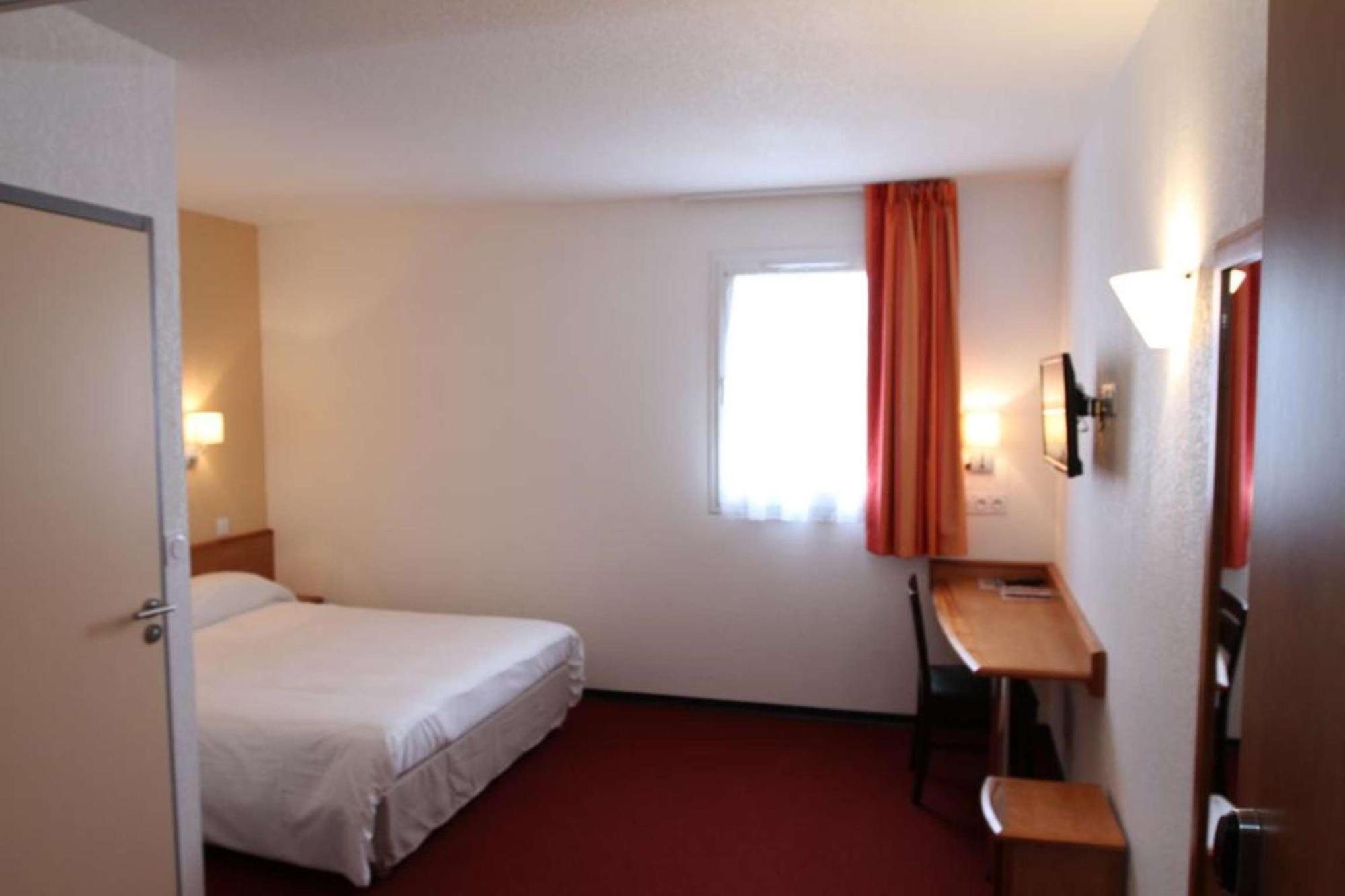 Brit Hotel Confort Villeneuve Sur Lot Bias  Buitenkant foto