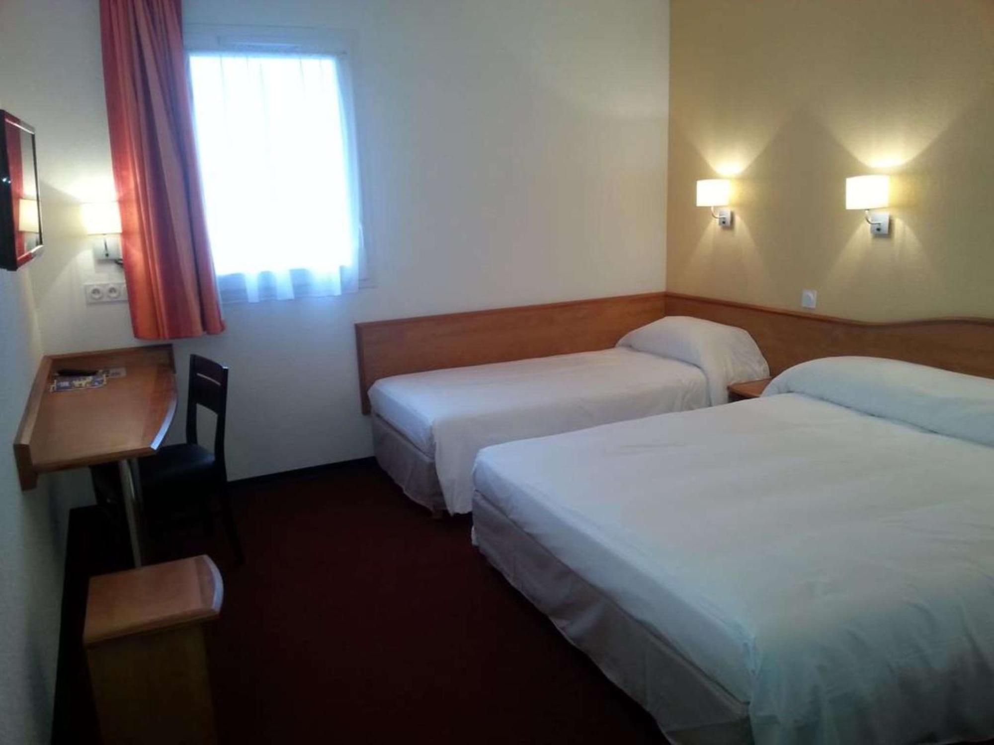 Brit Hotel Confort Villeneuve Sur Lot Bias  Buitenkant foto