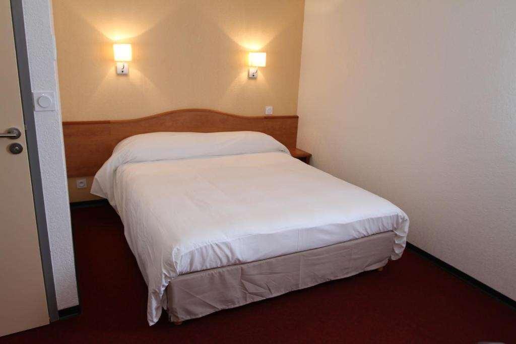Brit Hotel Confort Villeneuve Sur Lot Bias  Kamer foto