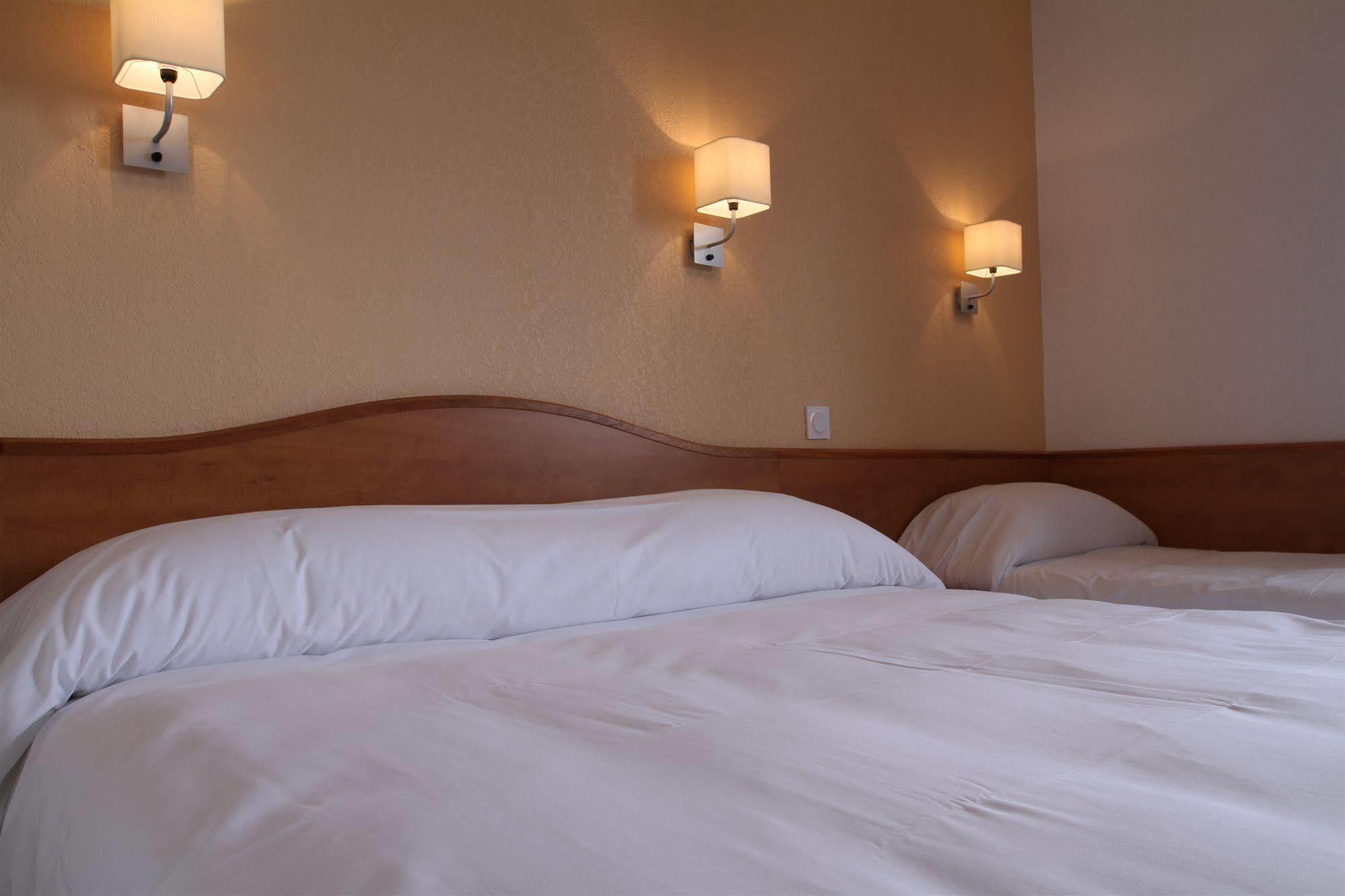 Brit Hotel Confort Villeneuve Sur Lot Bias  Buitenkant foto