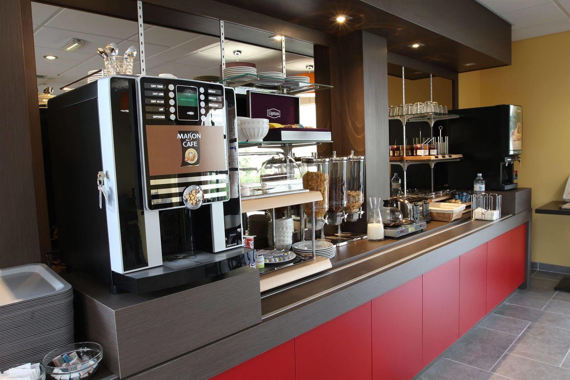 Brit Hotel Confort Villeneuve Sur Lot Bias  Buitenkant foto