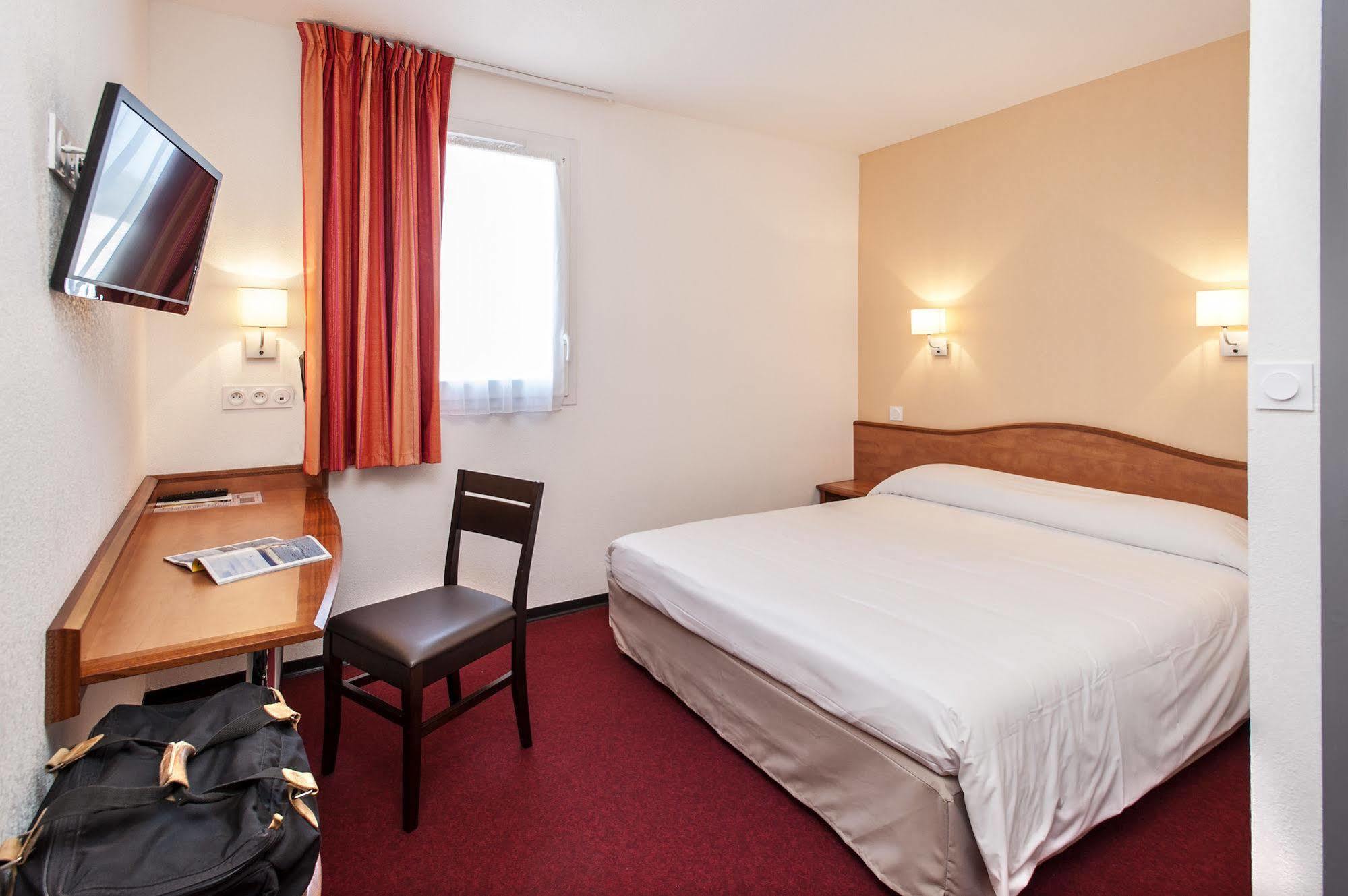 Brit Hotel Confort Villeneuve Sur Lot Bias  Buitenkant foto